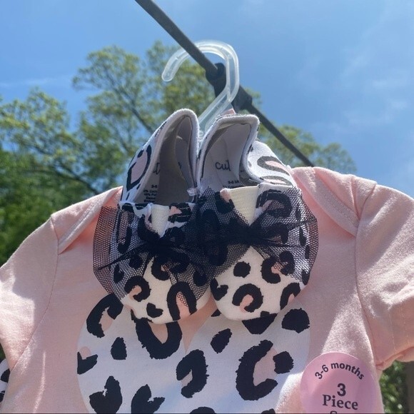 NWT-Baby Girl Pink & Black Leopard Print Layette Set by Cutie Pie Sz 3-6 mths - Picture 2 of 3
